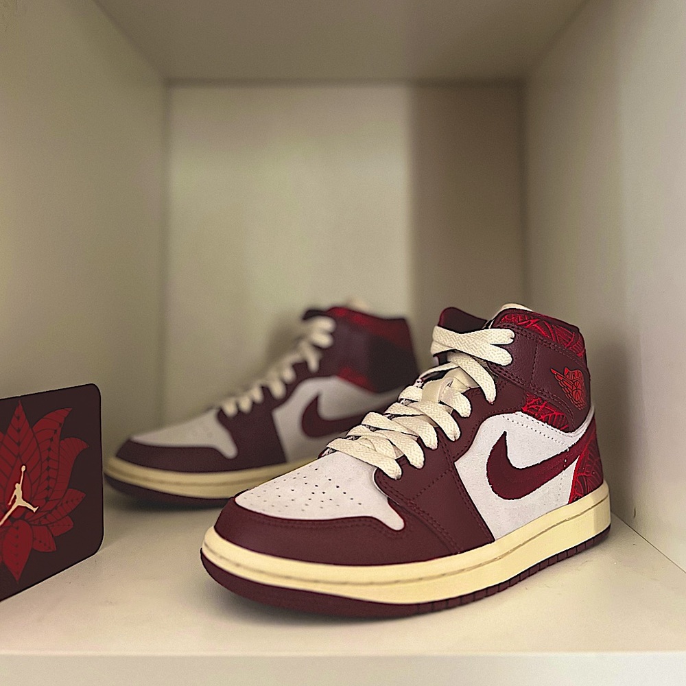 Air Jordan 1 Special Edition “Tiki Leaf” - Picture 6 of 10